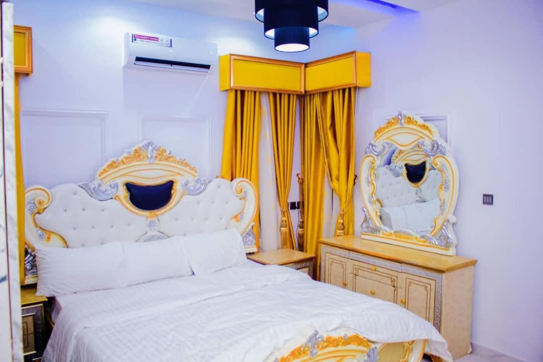 A And T Apartment Ikorodu Εξωτερικό φωτογραφία