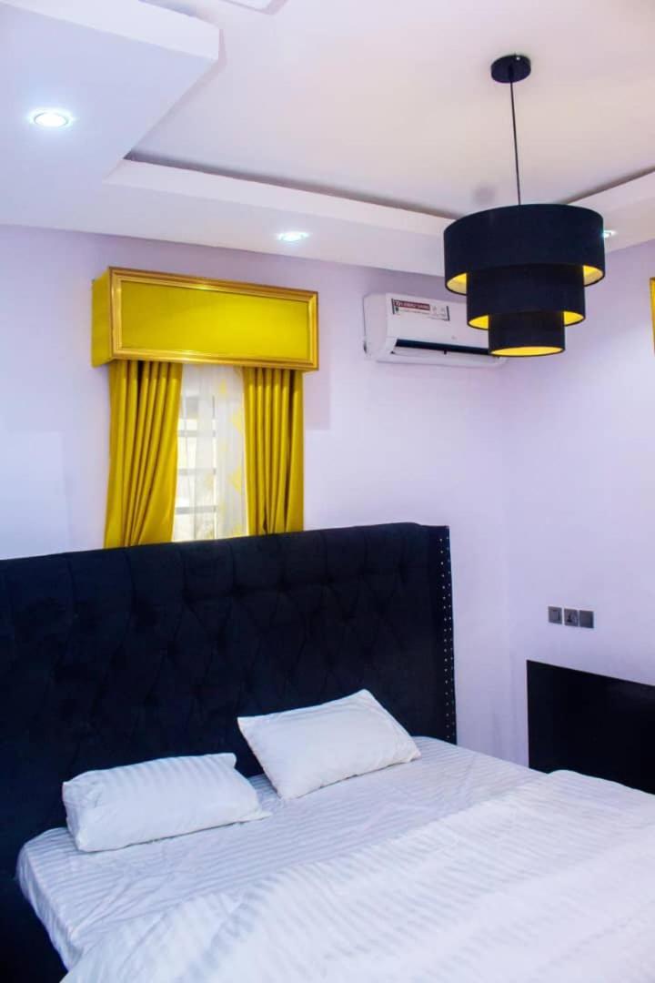 A And T Apartment Ikorodu Εξωτερικό φωτογραφία